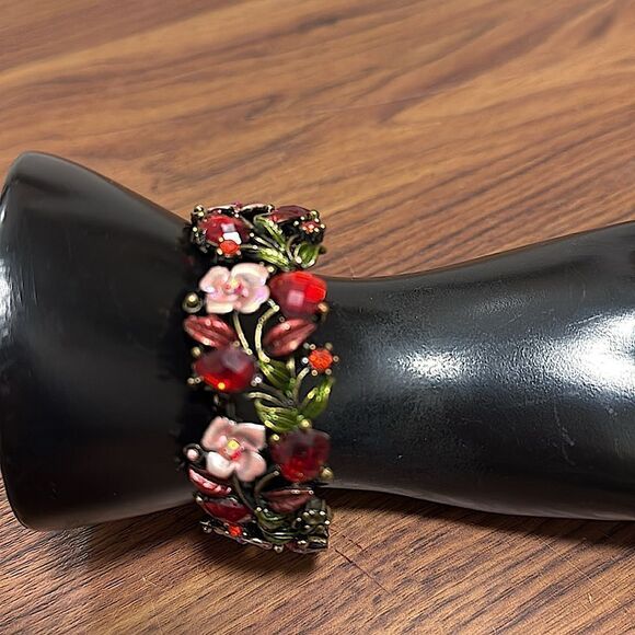 Vintage Hinged Floral Cuff Bracelet. Red Rhinestones, Burnished Goldtone, Pink. - Picture 3 of 6